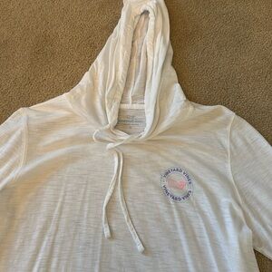 Vineyard Vines hoodie t-shirt